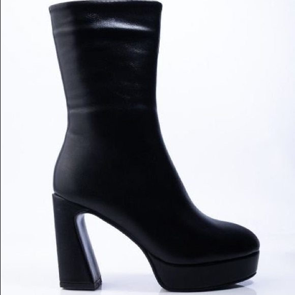 AZALEA WANG BAD GIRLS ONLY CHUNKY BOOTIE BLACK VEGAN LEATHER PLATFORM HEEL BOOTS - Picture 5 of 9